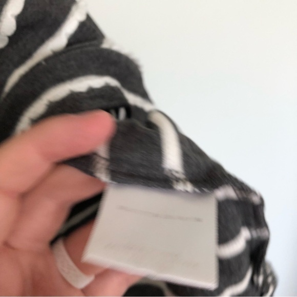 ModCloth T-Shirt Scallop Trim Stripes Grey XXS - Picture 6 of 6